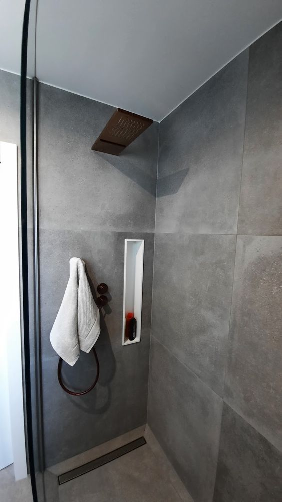 Paroi de douche, niche en pierre – EDILSYSTEM